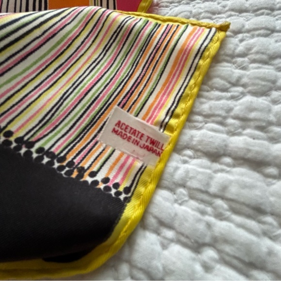 Vintage Scarf 🧣 Multicolour Fluorescent Motif Geometric Yellow, Pink, Black - Picture 3 of 4